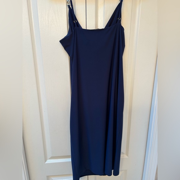 Elegant Navy Blue Dress - Picture 4 of 8